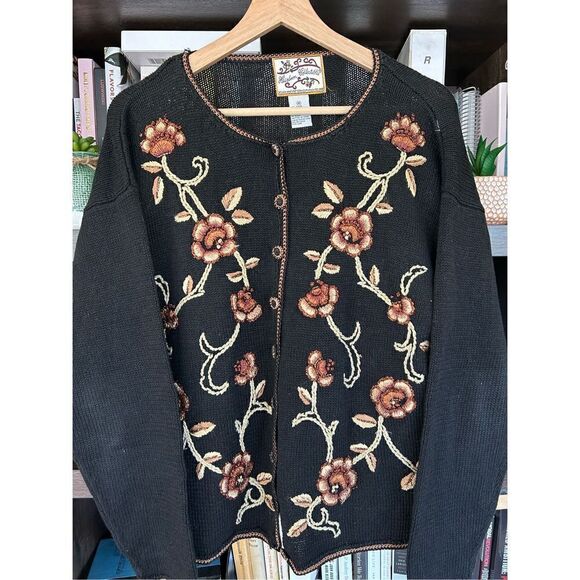 VTG Heirloom Collectibles Black Cardigan Floral Design Brown Gold Buttons Medium - Picture 4 of 4